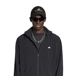 Activewear Windbreaker in Black