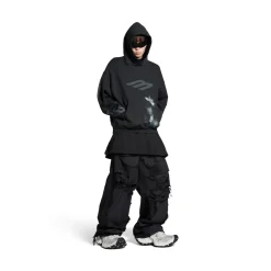 3b Stencil Hoodie Medium Fit in Black