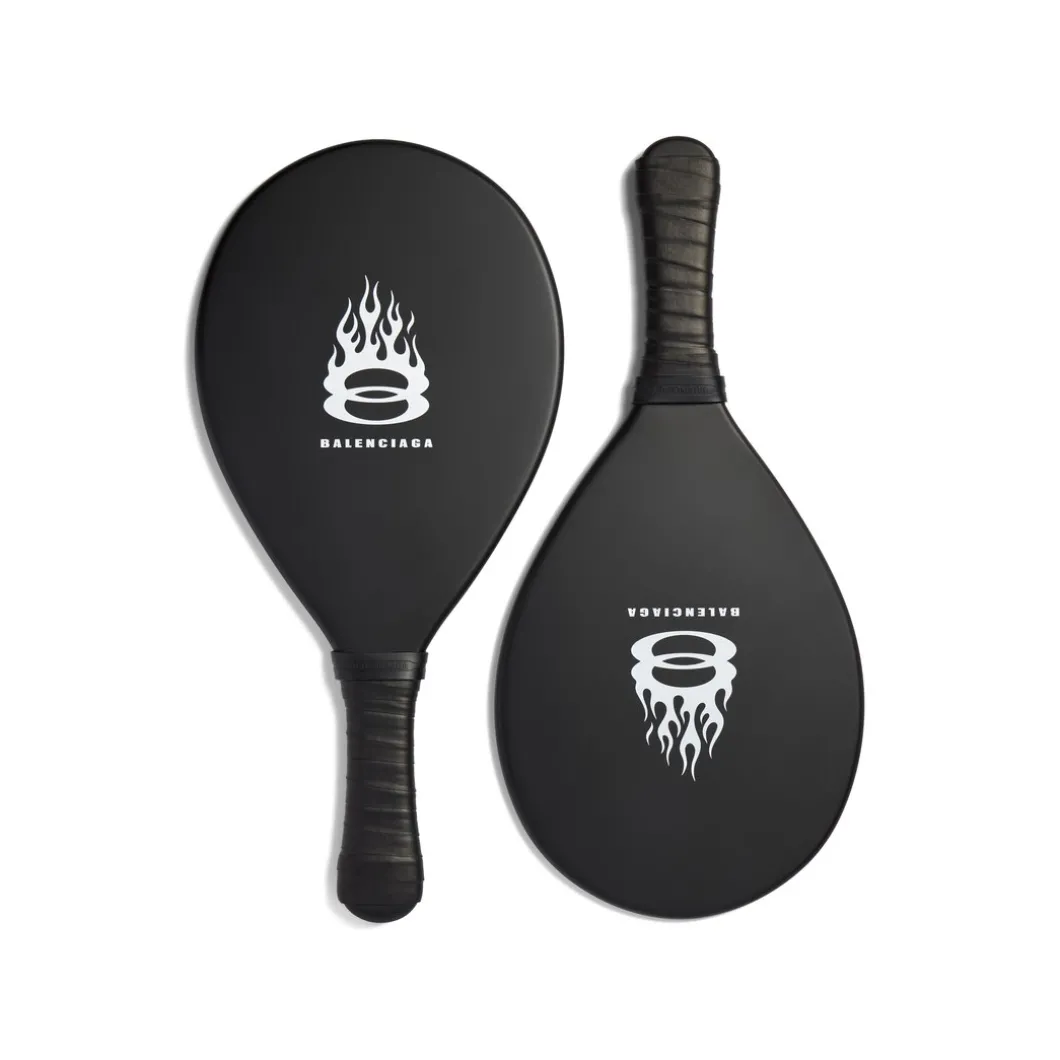 Beach Rackets in Black/white