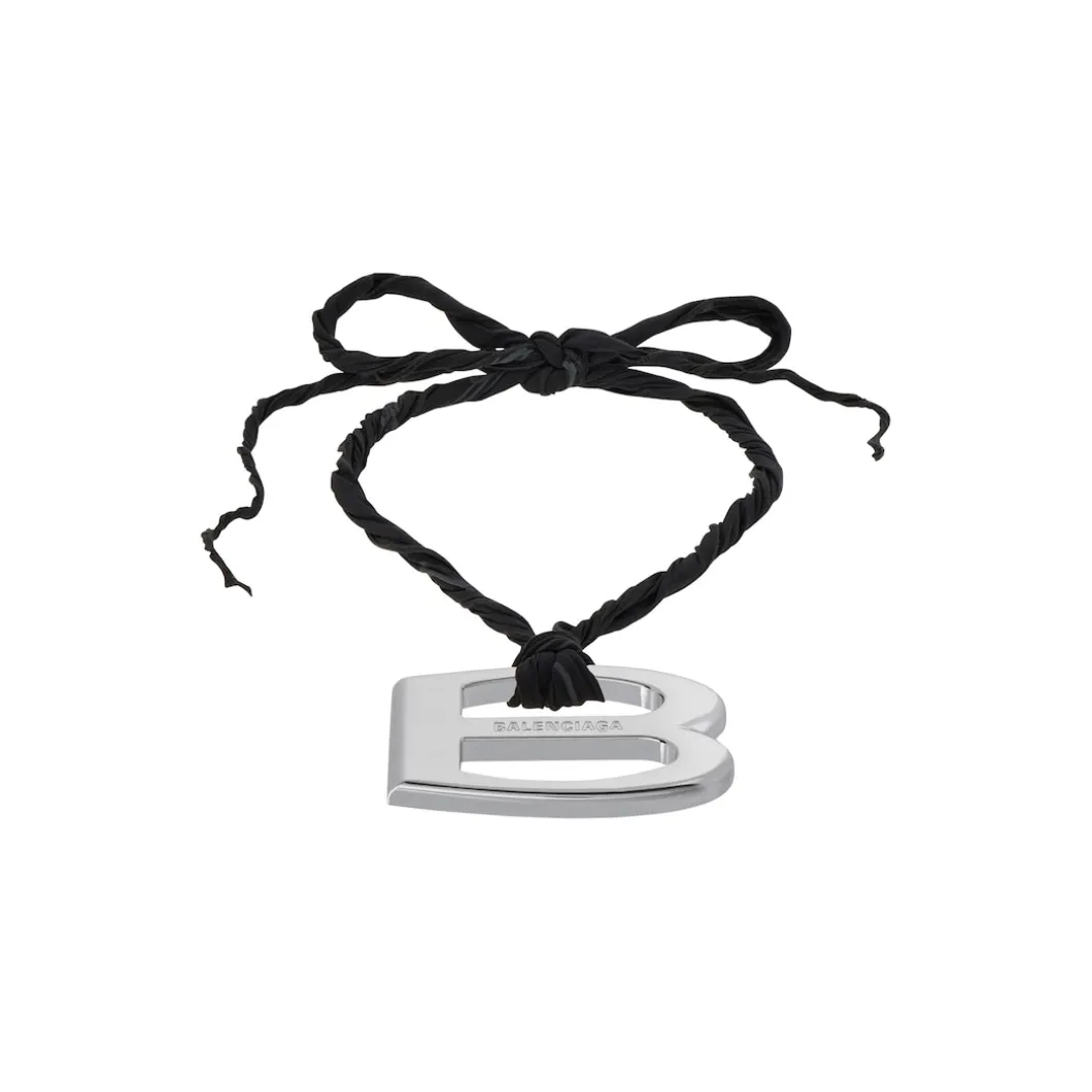 Essex Necklace in Silver