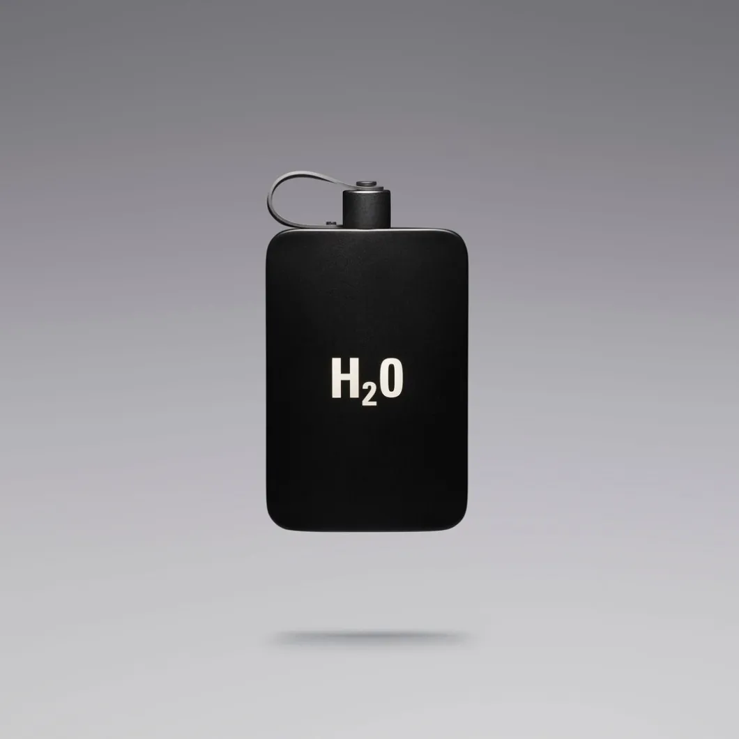 H2o Bottle in Black