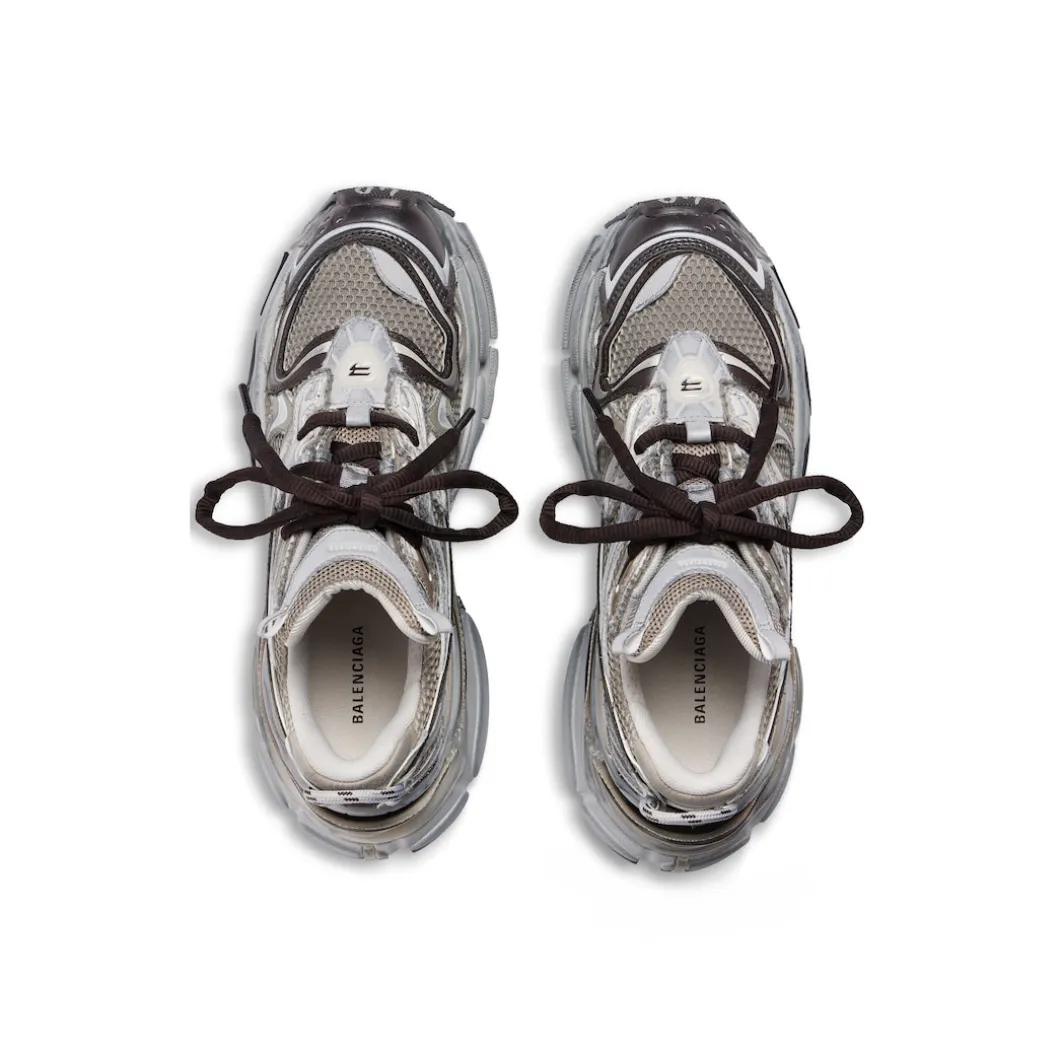 Men's Runner 2.0 Sneaker in Beige
