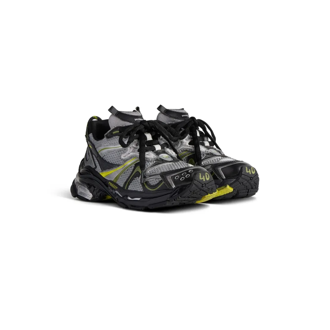 Men's Runner 2.0 Sneaker in Silver