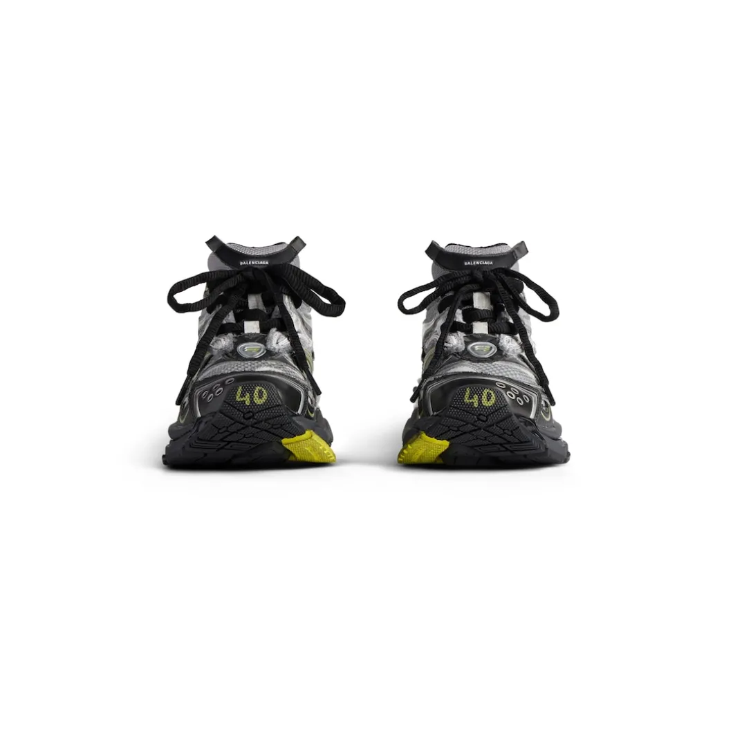 Men's Runner 2.0 Sneaker in Silver