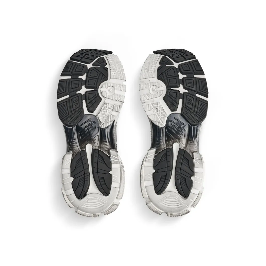Men's Runner Gradient Sneaker in White/black