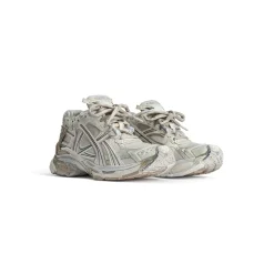 Men's Runner Sneaker  in Beige