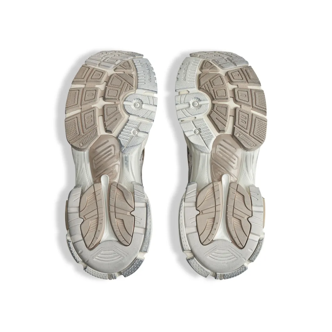 Men's Runner Sneaker in Beige