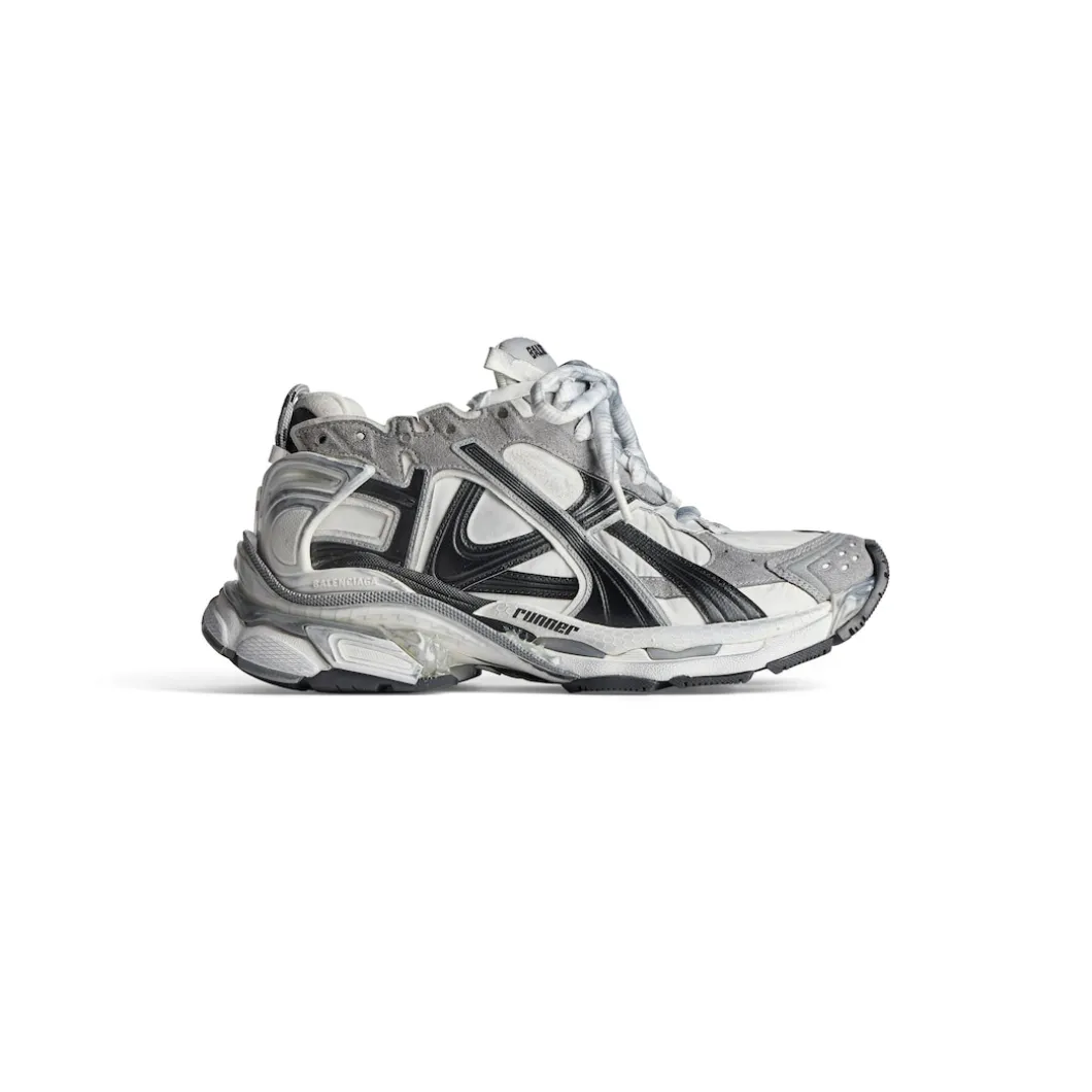 Men's Runner Sneaker in Grey/white/black
