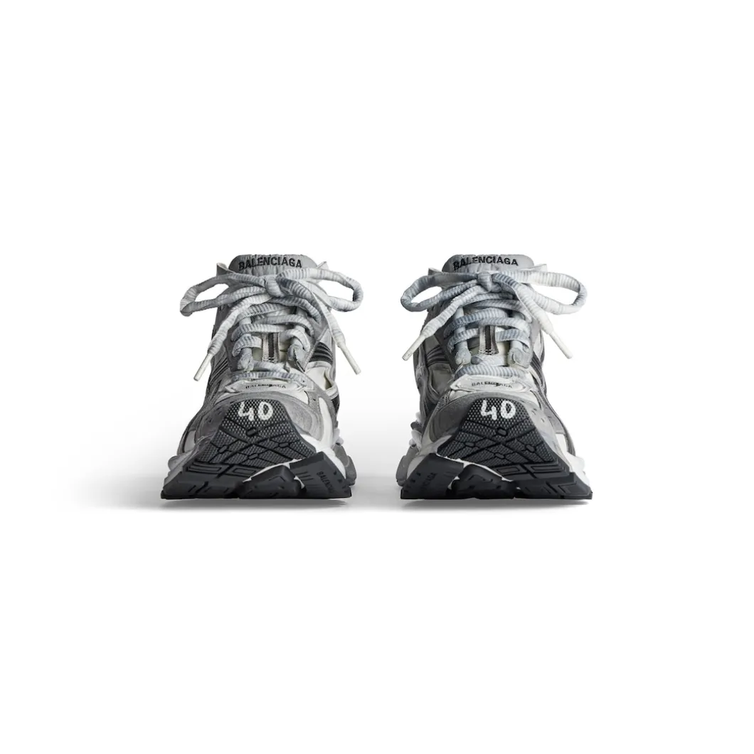 Men's Runner Sneaker in Grey/white/black
