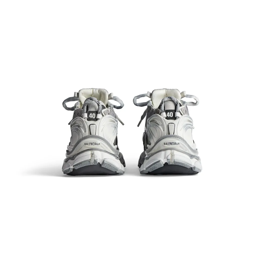 Men's Runner Sneaker in Grey/white/black