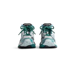 Men's Runner Sneaker in White/green/blue