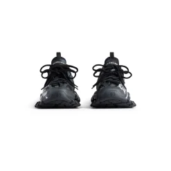 Men's Track Signature Sneaker in Black/white