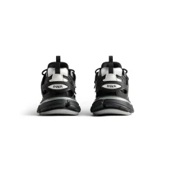 Men's Track Sneaker in Black/silver