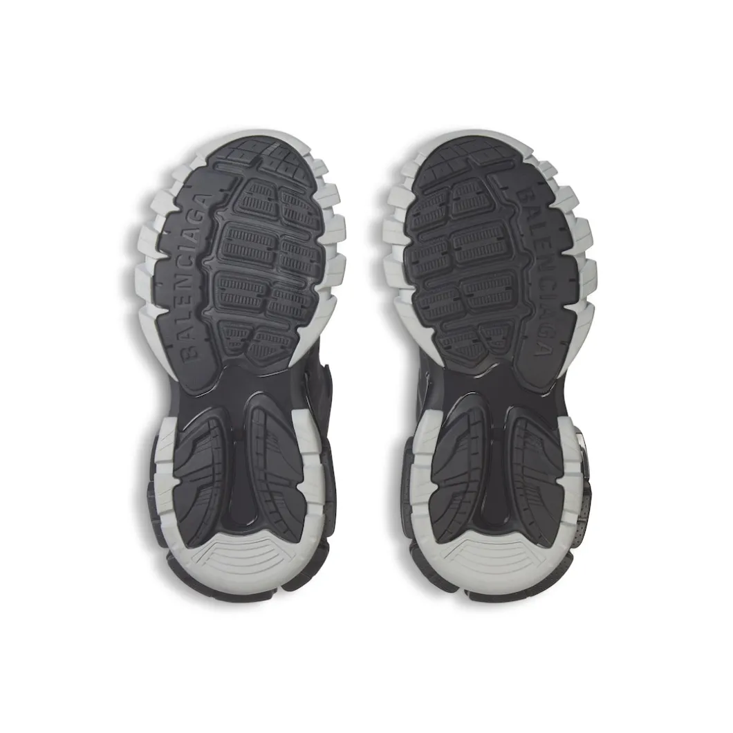 Men's Track Sneaker in Black/silver