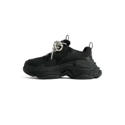 Men's Triple S Sneaker in Black