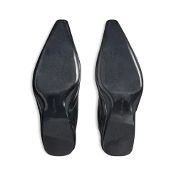 Men's Ultra Soft Derby  in Black