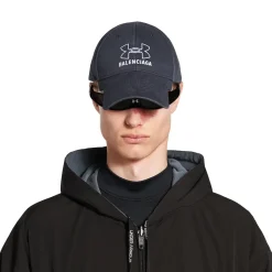 Men's Under Armour® Cap in Black/white