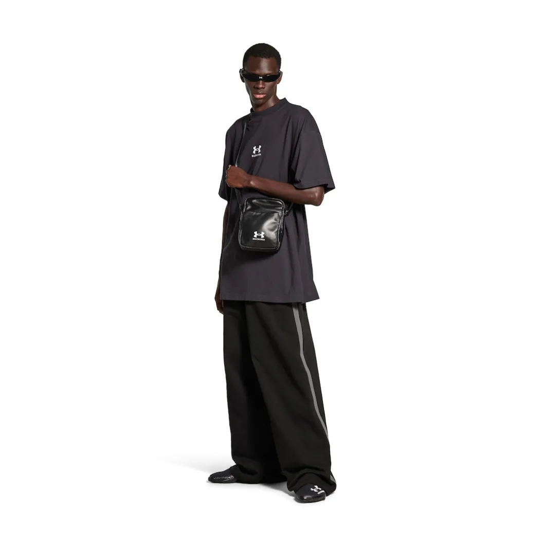Men's Under Armour® T-shirt Oversized in Black/white