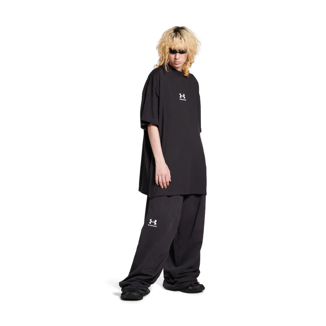 Men's Under Armour® T-shirt Oversized in Black/white