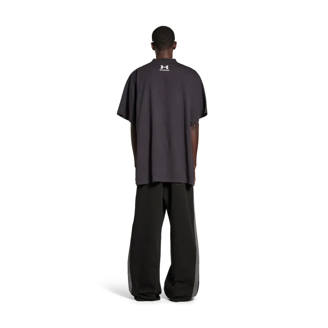 Men's Under Armour® T-shirt Oversized in Black/white