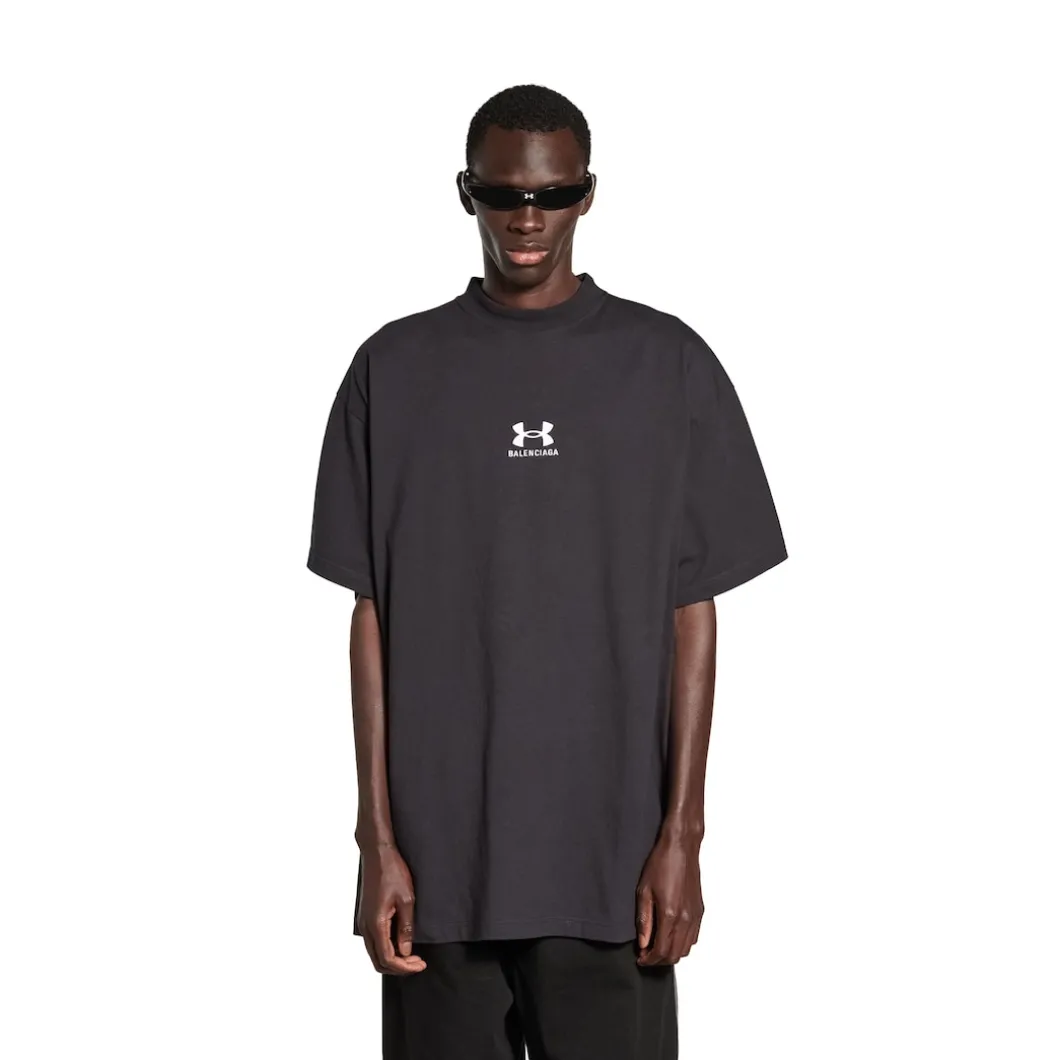 Men's Under Armour® T-shirt Oversized in Black/white
