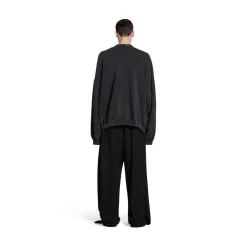 Pierced Round Sweatshirt Oversized in Black Faded