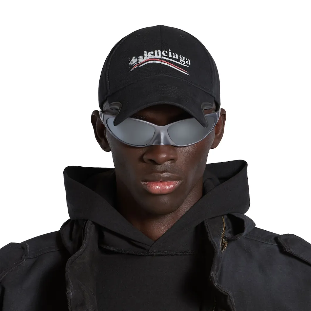 Political Stencil Cap in Black/white