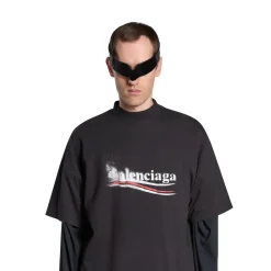 Political Stencil T-shirt Medium Fit in Black/white