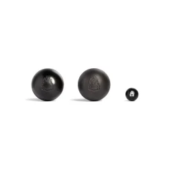 Pétanque Game in Black/white