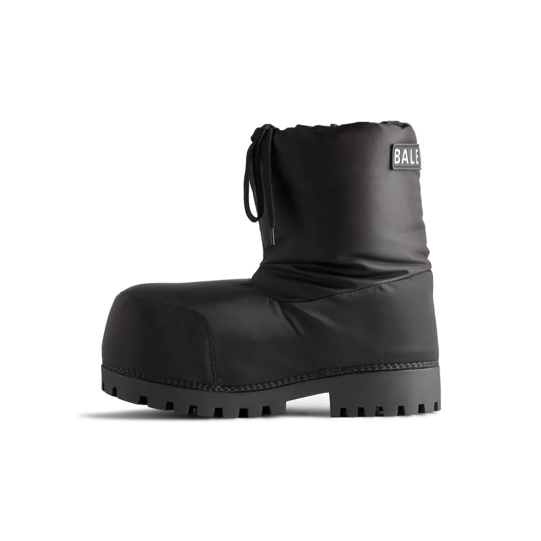 Women's Alaska Low Boot in Black