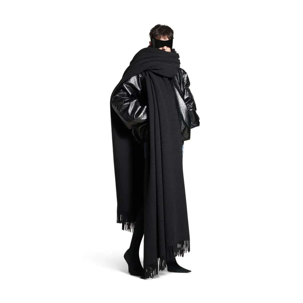 Women's Oversized Scarf in Black