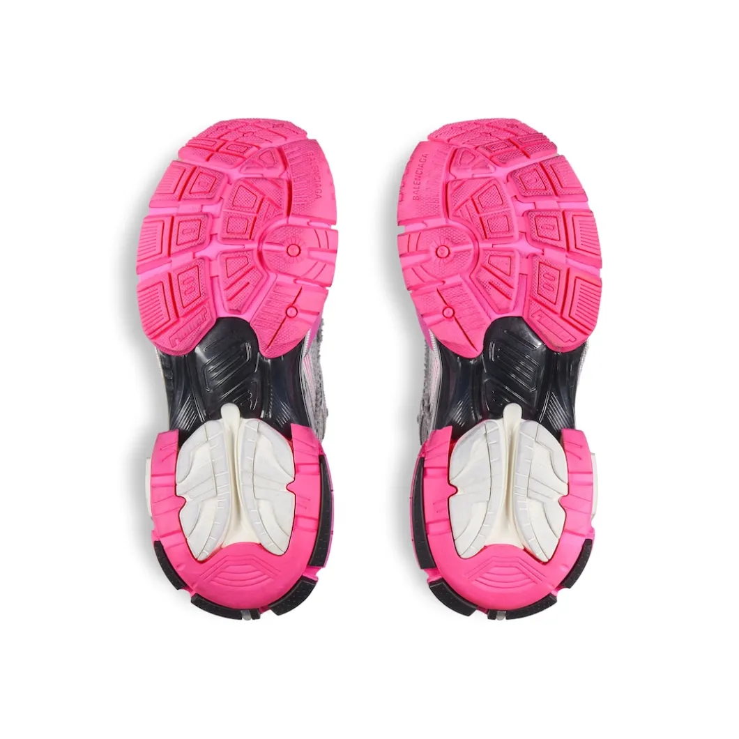Women's Runner Gradient Sneaker in White/pink/black
