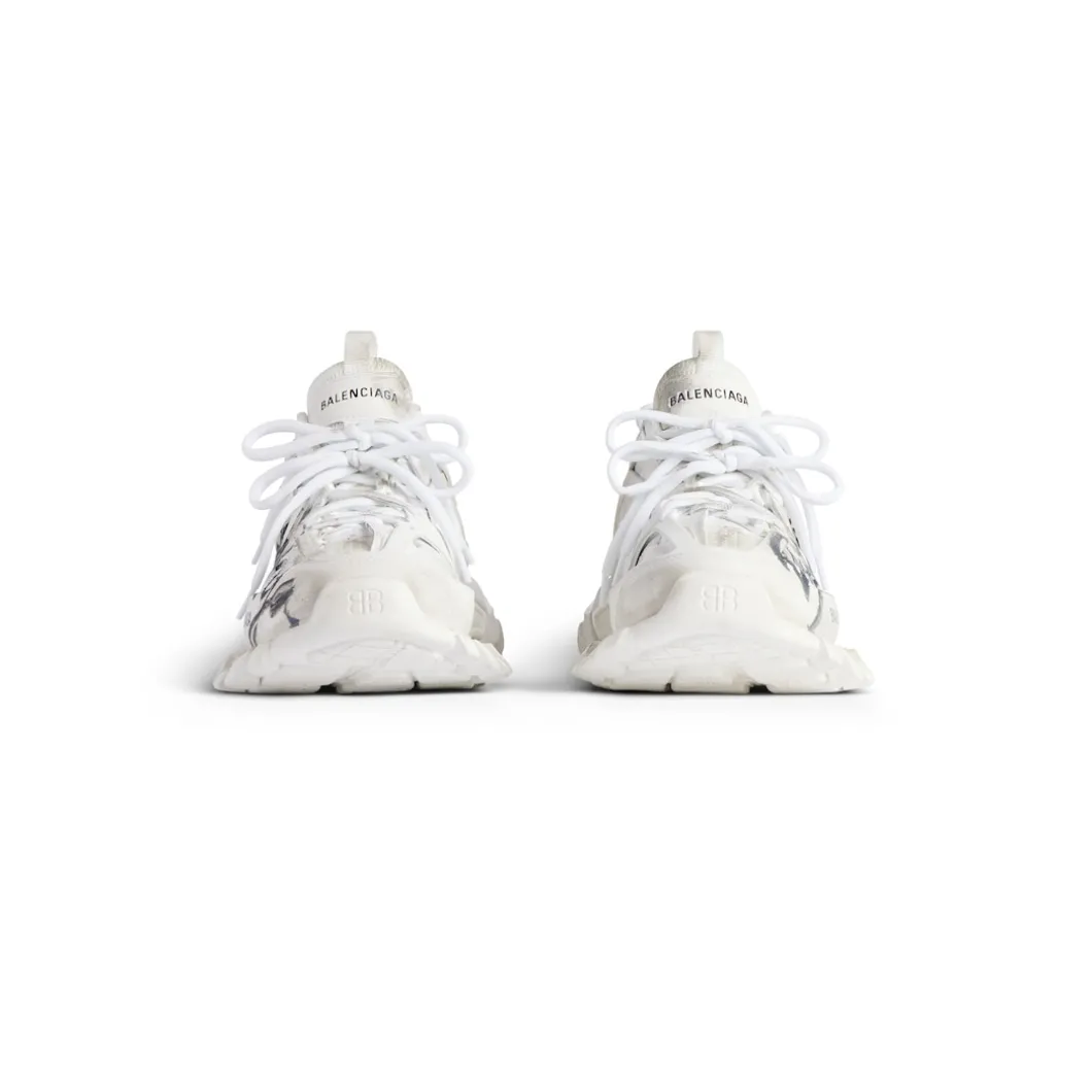Women's Track Signature Sneaker in White/black