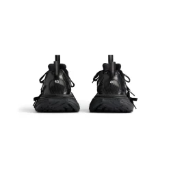 Women's 3xl Sneaker in Black