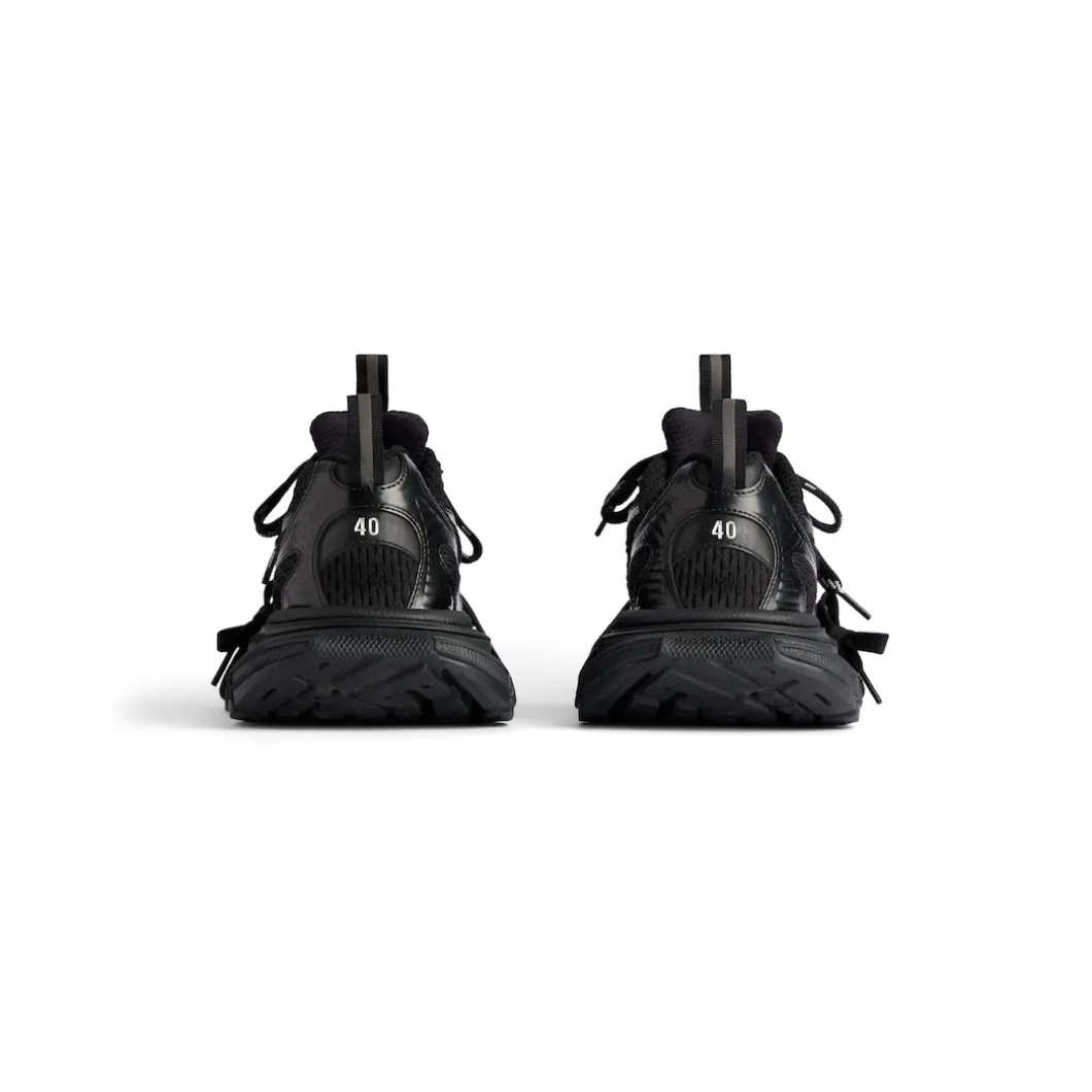 Women's 3xl Sneaker in Black