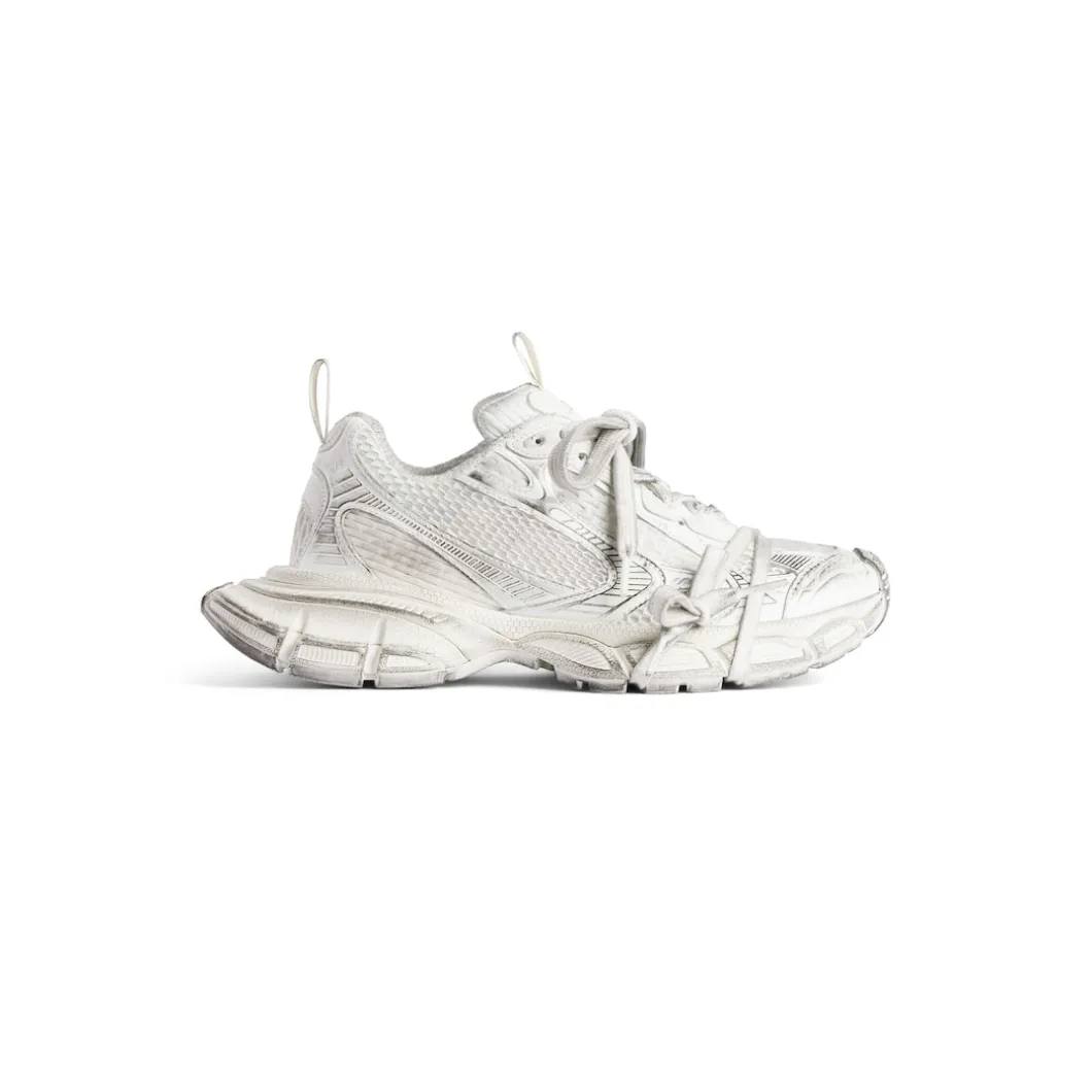 Women's 3xl Sneaker in White