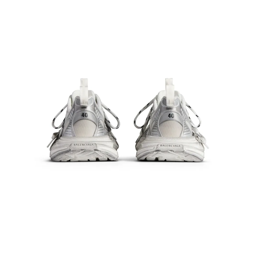 Women's 3xl Summer Mesh Sneaker in White/silver