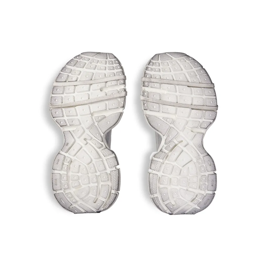 Women's 3xl Summer Mesh Sneaker in White/silver